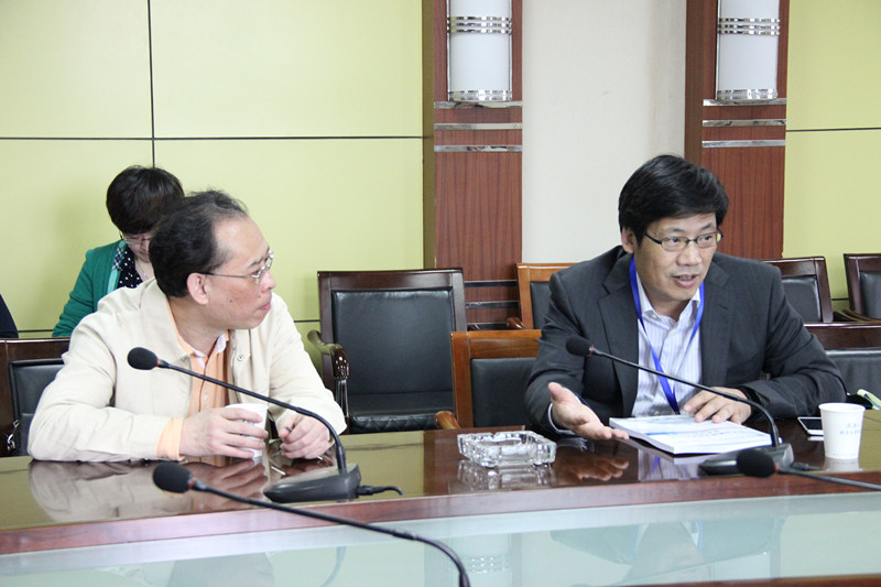 评估专家史建平教授走访海角社区
1_副本.jpg